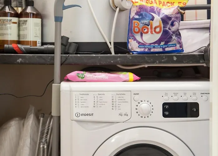 Modern 2bd In דירה מנצ'סטר