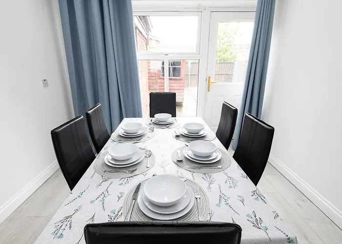 Cosy Retreats Central, Netflix, Free Parking