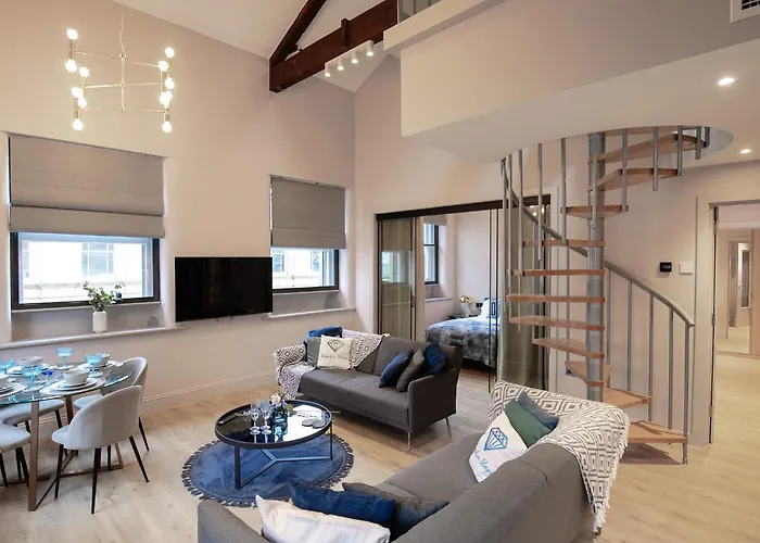 M1 Centre 3 Bed 3 Bath Luxe Penthouse Manchester