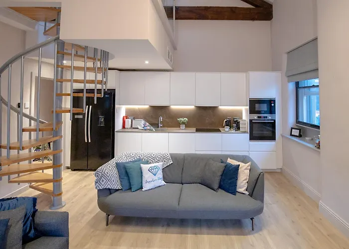 M1 Centre 3 Bed 3 Bath Luxe Penthouse Daire *