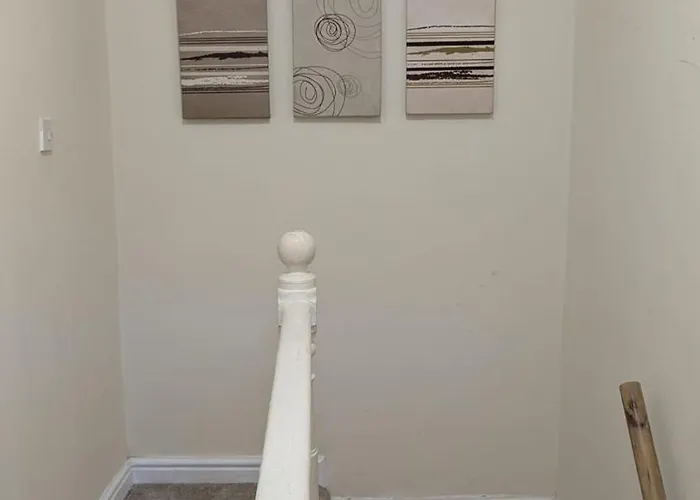 Entire 2 Bedroom Cosy Flat Near Centre Lejlighed