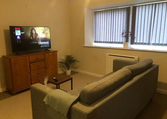 Modern Double Bedroom With Attached Bath מנצ'סטר