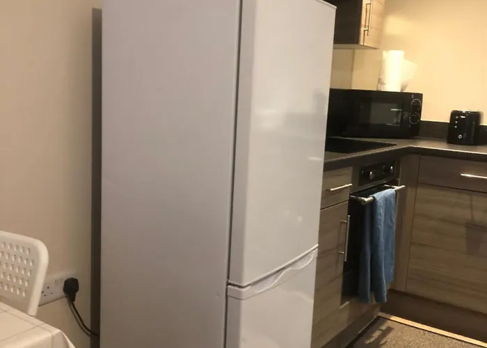 Modern Double Bedroom With Attached Bath בית אירוח *