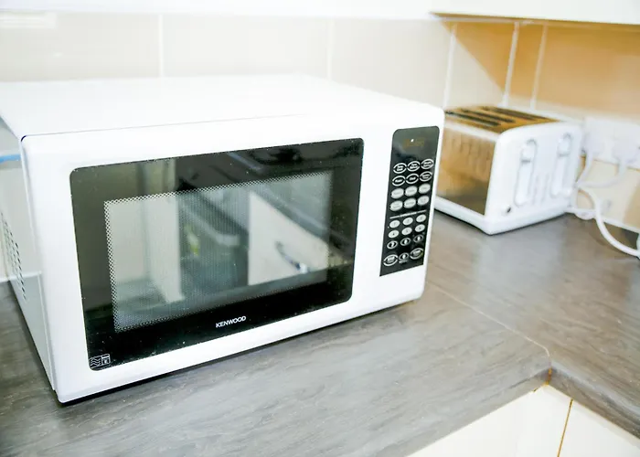 The Wynne House - 3 Bedroom Luxury House With 5 Beds & Free Parking Near Centre, And A Walking Distance To The Etihad Stadium & Coop Live Arena Dom wakacyjny Manchester