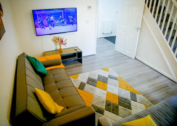 Dom wakacyjny The Wynne House - 3 Bedroom Luxury House With 5 Beds & Free Parking Near Centre, And A Walking Distance To The Etihad Stadium & Coop Live Arena Manchester