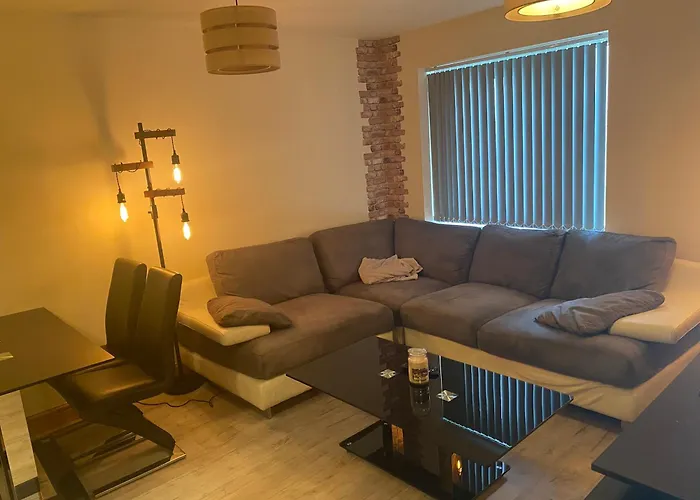 14-16 Whitworth Street Гостевой дом 3*