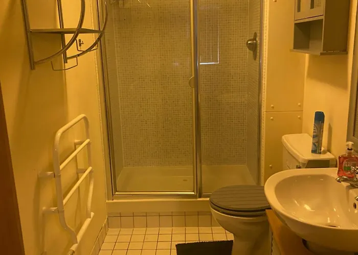 Гостевой дом 14-16 Whitworth Street 3*