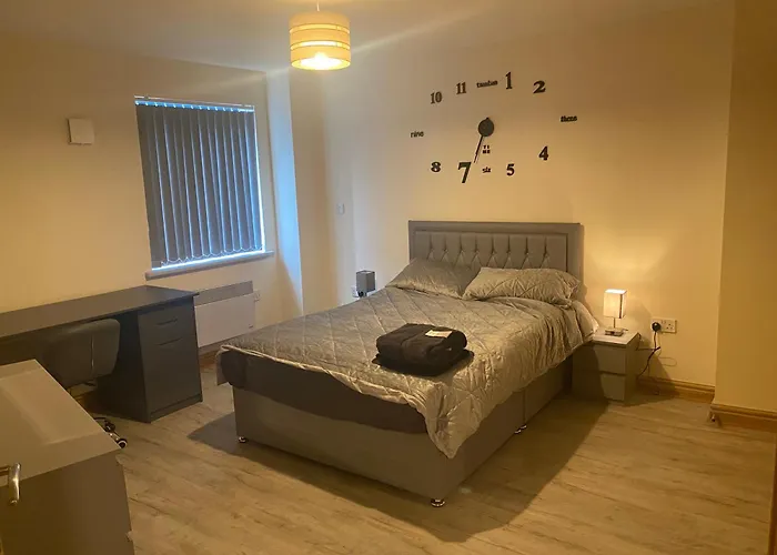 Гостевой дом 14-16 Whitworth Street Манчестер