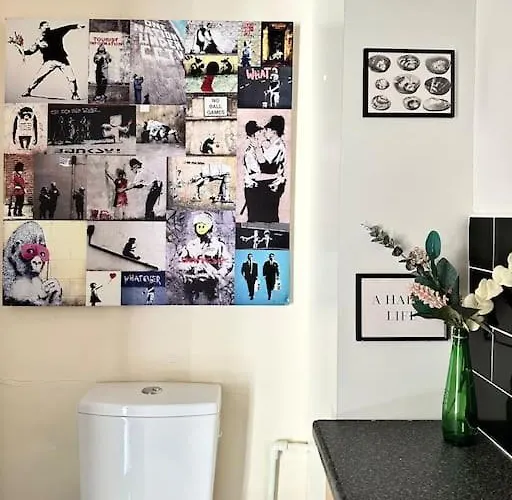 Prázdninový dům 7 Guests House Old Trafford,media City,city Centre, Free Parking *