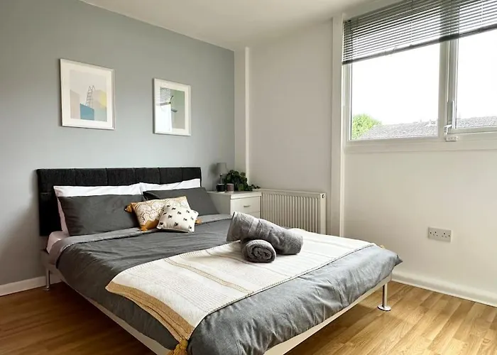 7 Guests House Old Trafford,media City,city Centre, Free Parking * Manchester