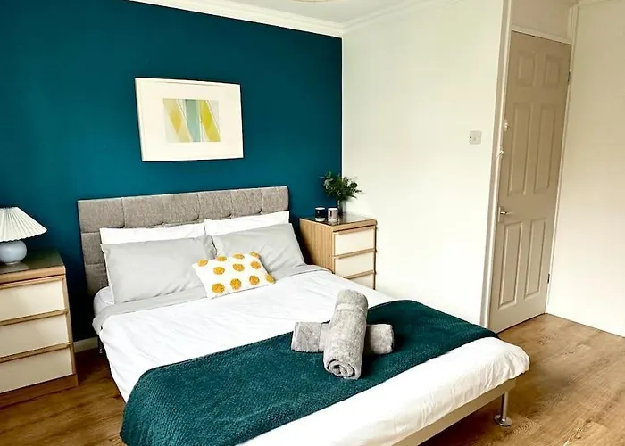 7 Guests House Old Trafford,media City,city Centre, Free Parking *