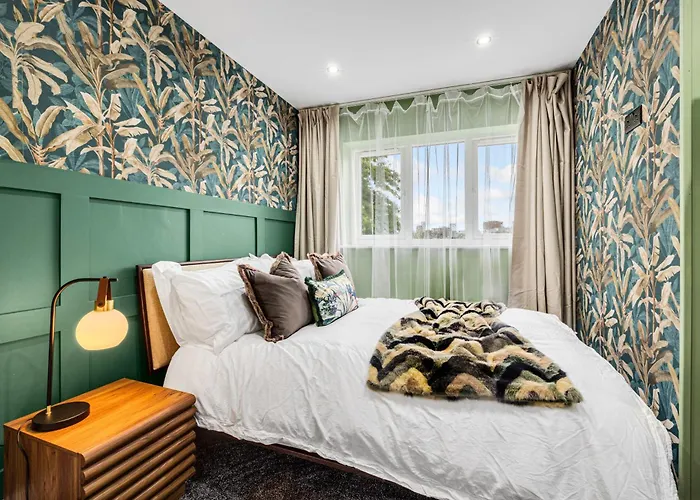 Дом отдыха Amazonian Luxury Family Mcr Centre Etihad Free Parking Манчестер