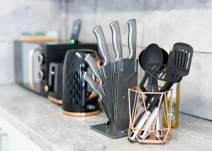 The Stadium Retreat בית נופש *