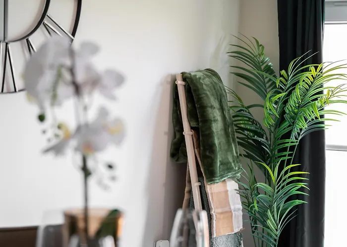 2 Bed Flat 아파트