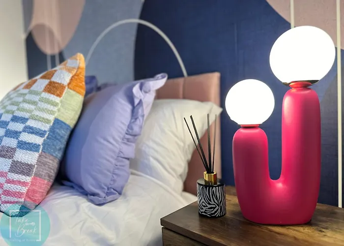 Charming 2br Swinton House -close To Center 맨체스터