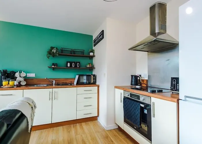 Modern 2br Near Centre - Free Parking Garage Daire *