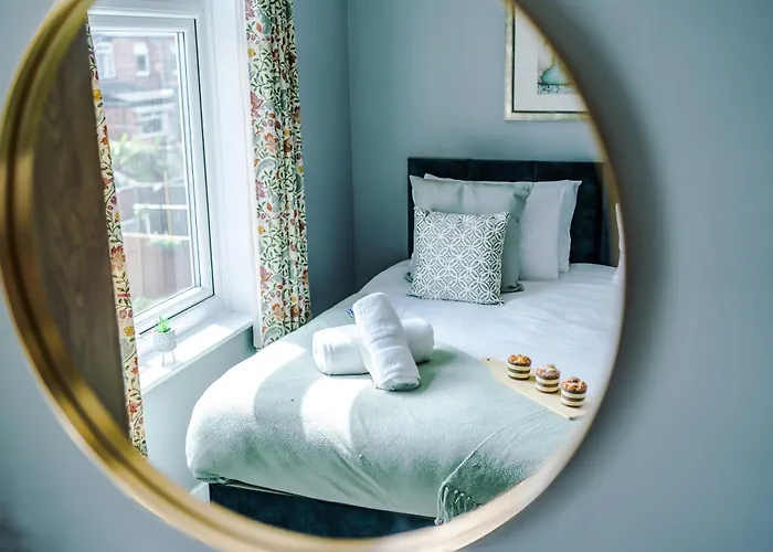 New! 3-bed Spacious In By 53 Degrees Property, Ideal For Groups, Free Parking! Manchester