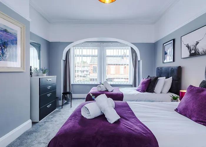 New! 3-bed Spacious In By 53 Degrees Property, Ideal For Groups, Free Parking! *