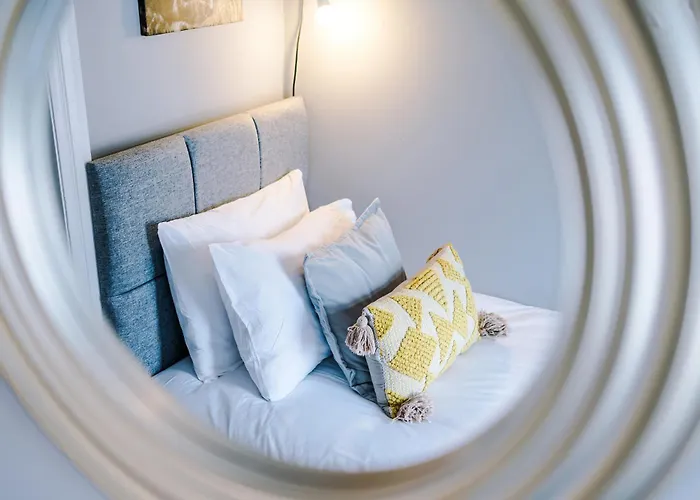 New! 3-bed Spacious In By 53 Degrees Property, Ideal For Groups, Free Parking! *