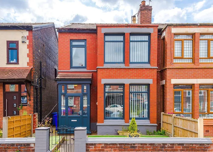 Dom wakacyjny New! 3-bed Spacious In By 53 Degrees Property, Ideal For Groups, Free Parking! Manchester