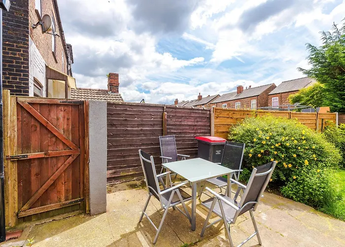 New! 3-bed Spacious In By 53 Degrees Property, Ideal For Groups, Free Parking! * Manchester