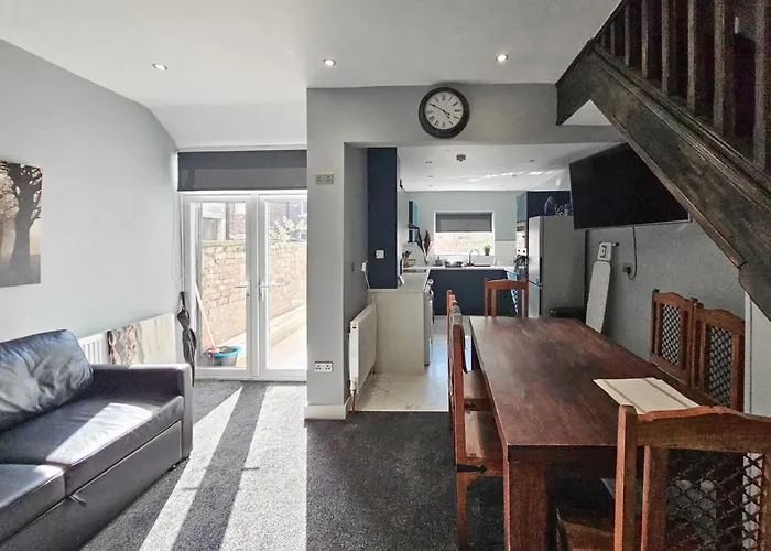 Beresford Co-living - Private Self-cater *