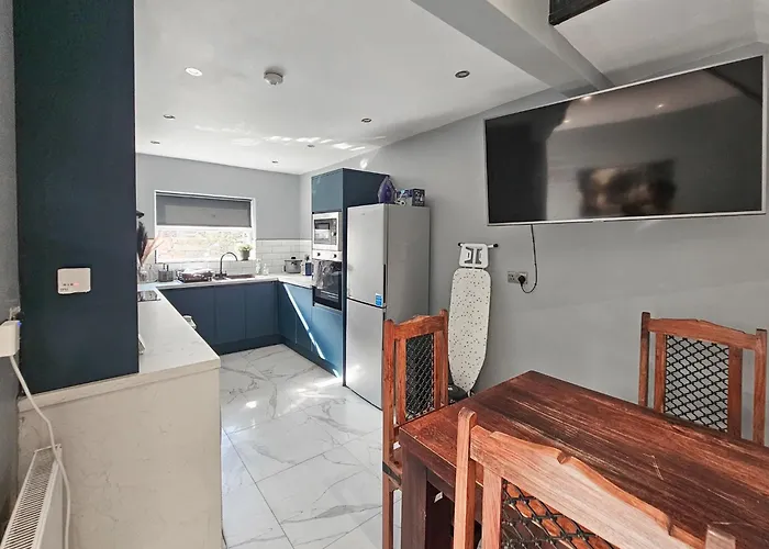 Nyaraló Beresford Co-living - Private Self-cater *