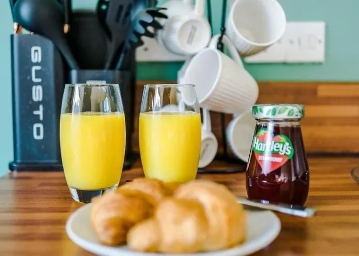 Modern 2br Near Centre - Free Parking Garage