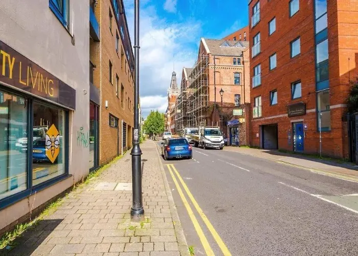 Modern 2br Near Centre - Free Parking Garage * Manchester