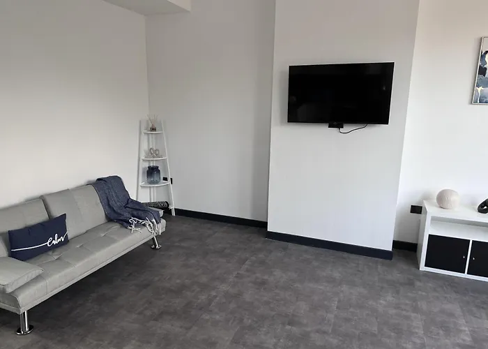 Sleeps 5 With Free Parking *