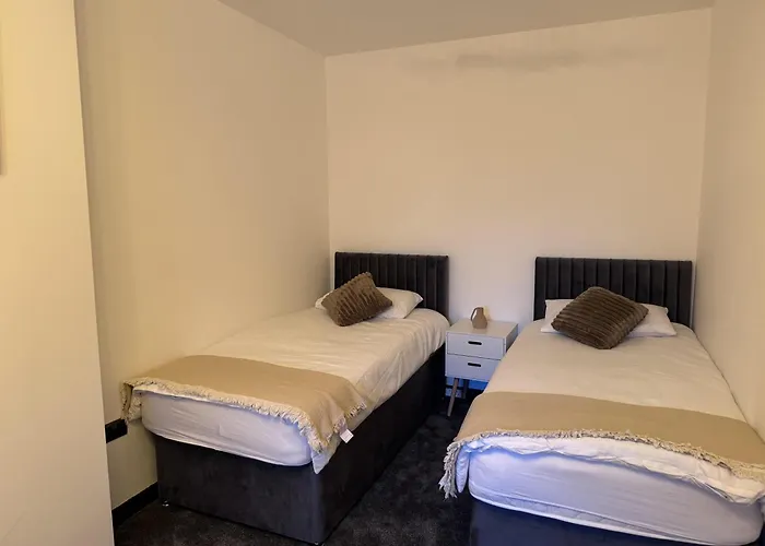 Sleeps 5 With Free Parking *