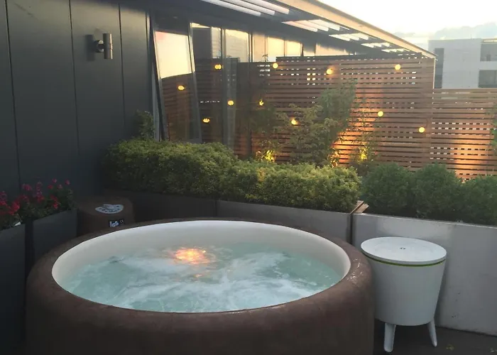Ancoats Getaway With Terrace And Hot Tub Daire