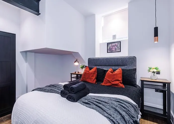 Incredible 3bed Townhouse, Rooftop Patio, Sleeps 6 Daire Manchester