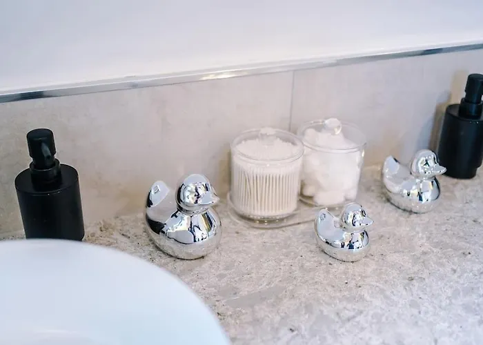 Incredible 3bed Townhouse, Rooftop Patio, Sleeps 6 * Manchester