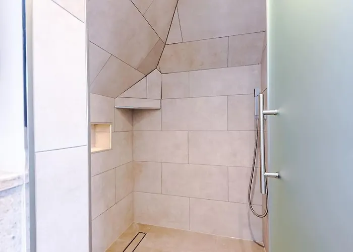 Daire Incredible 3bed Townhouse, Rooftop Patio, Sleeps 6 *