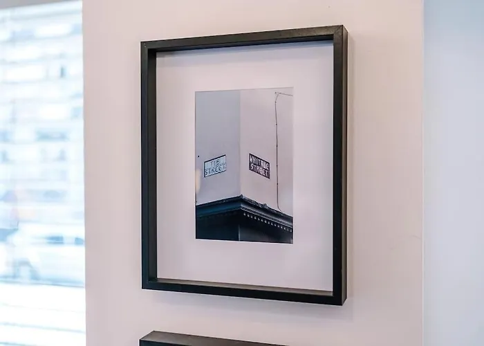 Incredible 3bed Townhouse, Rooftop Patio, Sleeps 6 Daire