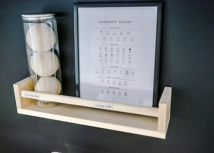 Incredible 3bed Townhouse, Rooftop Patio, Sleeps 6