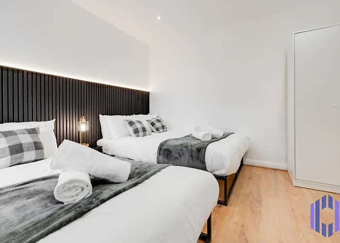 Lejlighed Sophisticated & Stylish Flat Near Airport - Sleeps 9 Manchester