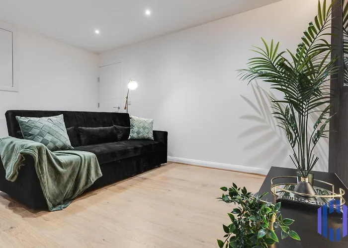 Apartament Sophisticated & Stylish Flat Near Airport - Sleeps 9 Manchester