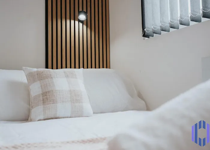 Apartamento Scandi Loft Style - Sleeps 6 - Near Airport Mánchester