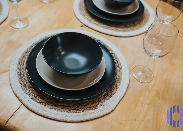 Апартаменты Scandi Loft Style - Sleeps 6 - Near Airport