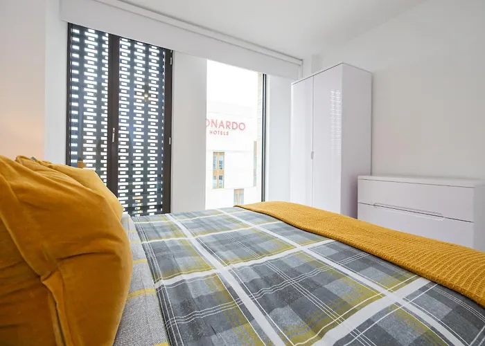 Center Ultra-luxe 2bed Amalfi Apartment Manchester