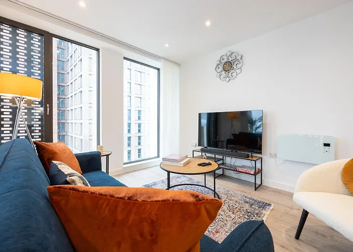 Pet Friendly 2br Near Station By Asquare Letting 아파트