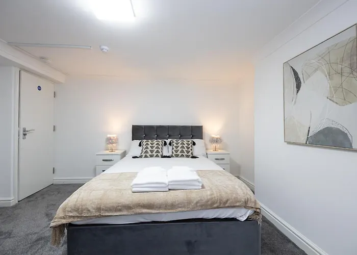 Huge 6br Sleeps 12 Near City! 펜션 맨체스터