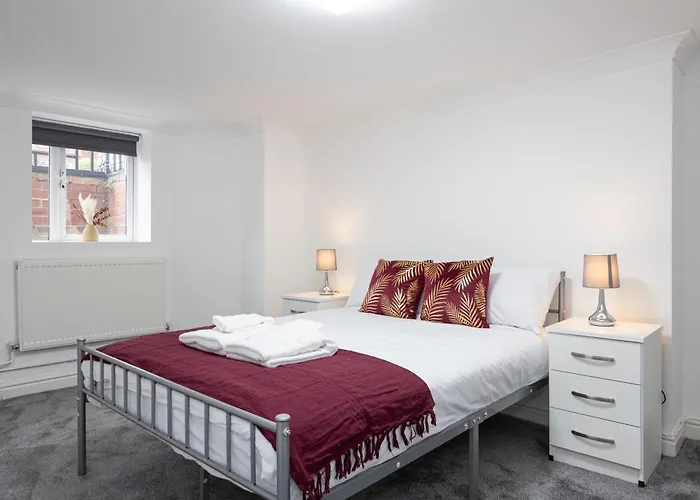 Huge 6br Sleeps 12 Near City! 맨체스터