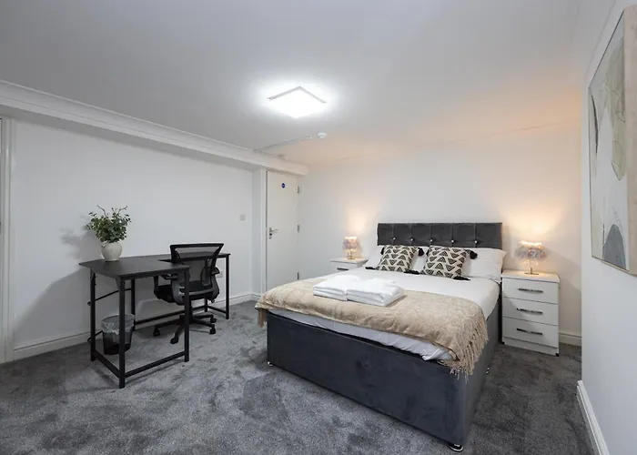 Huge 6br Sleeps 12 Near City! 펜션