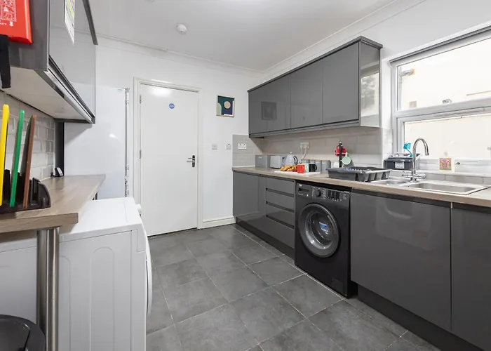 Huge 6br Sleeps 12 Near City! Сasa de vacaciones *