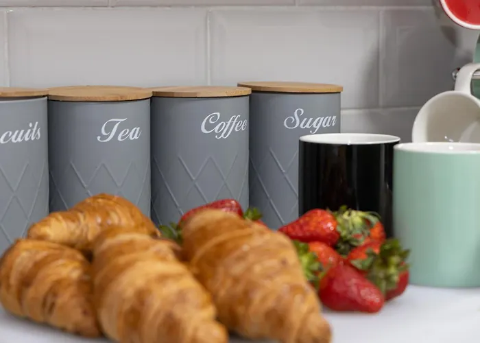 Huge 6br Sleeps 12 Near City! 펜션 맨체스터