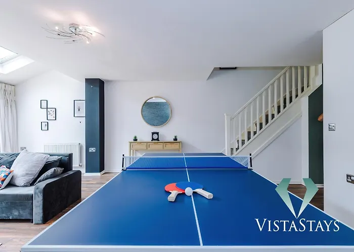 Spacious 3bdr House By Vista Short Lets & Serviced Salford With Pool Table & Free Parking Apartament *
