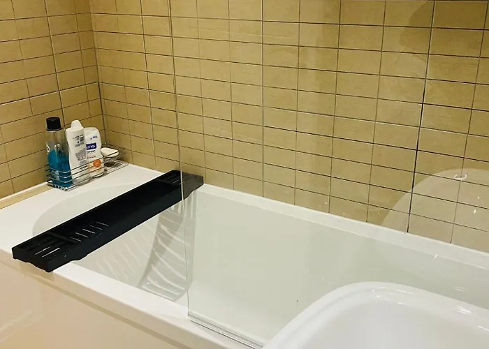 Nyaraló Live Coop Apartment-entire House With Free Parking And Garden- Etihad Stadium Manchester